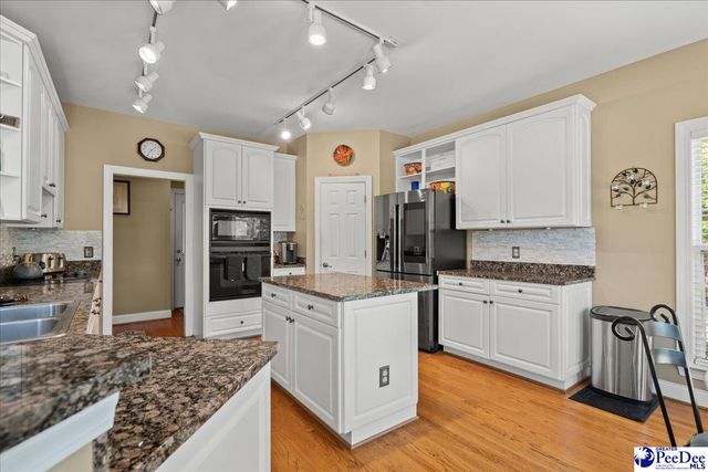 398 Sahalee Ln, Florence, SC 29501