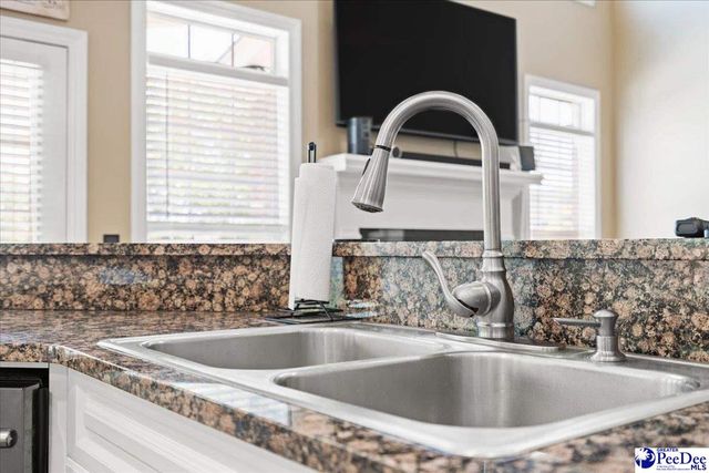 398 Sahalee Ln, Florence, SC 29501