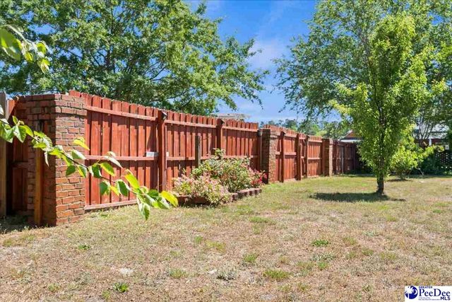 398 Sahalee Ln, Florence, SC 29501