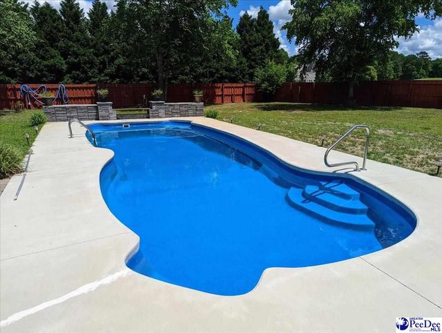 398 Sahalee Ln, Florence, SC 29501