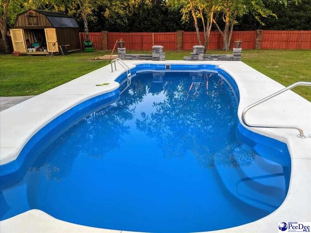 398 Sahalee Ln, Florence, SC 29501