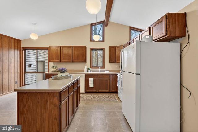 6030 SNOW MOUNTAIN RD, Broad Run, VA 20137