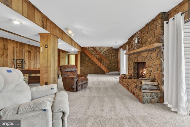 6030 SNOW MOUNTAIN RD, Broad Run, VA 20137