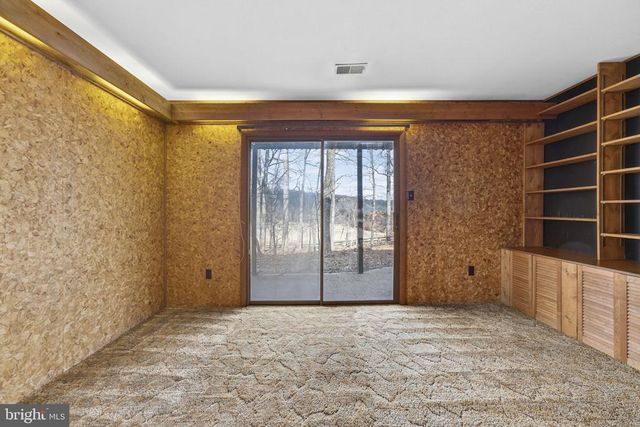 6030 SNOW MOUNTAIN RD, Broad Run, VA 20137