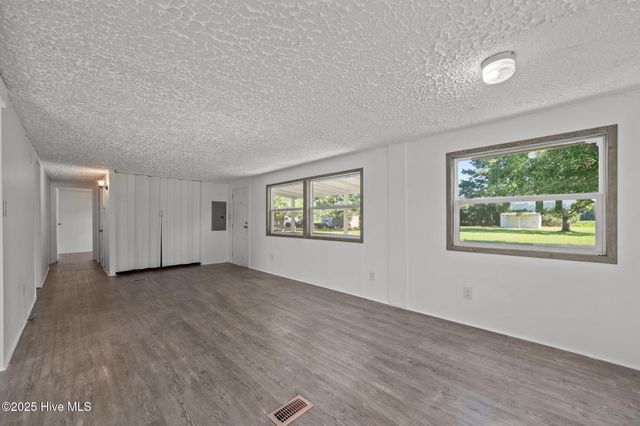 1865 Haddock Road, Winterville, NC 28590