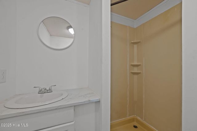 1865 Haddock Road, Winterville, NC 28590