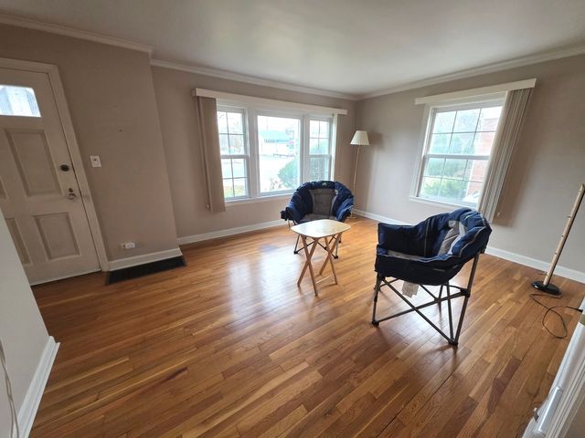 436 S Arlington Heights Road, Arlington Heights, IL 60005