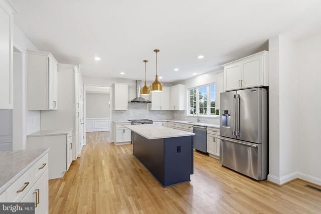 4314 SUMMIT PL, Alexandria, VA 22312