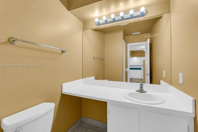 8209 Waterford Ave, Tamarac, FL 33321