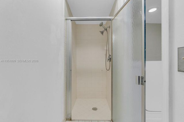 8209 Waterford Ave, Tamarac, FL 33321