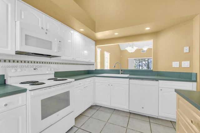 8209 Waterford Ave, Tamarac, FL 33321