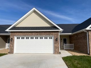 66 FOSSIL DR, Stuarts Draft, VA 24477