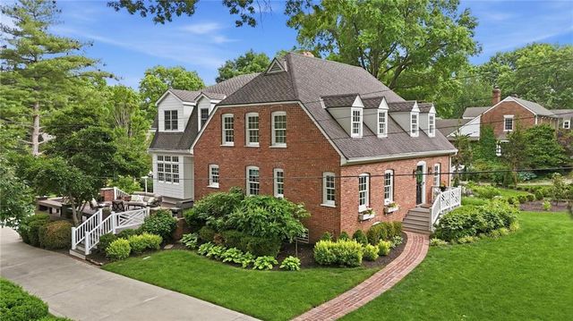 6809 Cedar Street, Prairie Village, KS 66208