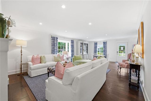 6809 Cedar Street, Prairie Village, KS 66208