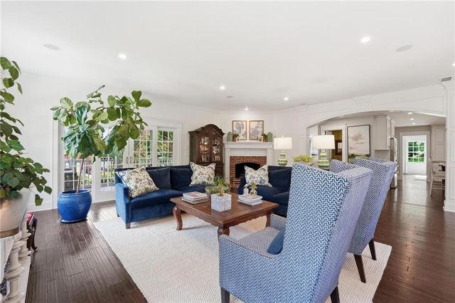 6809 Cedar Street, Prairie Village, KS 66208