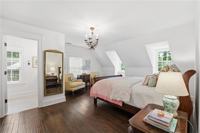 6809 Cedar Street, Prairie Village, KS 66208