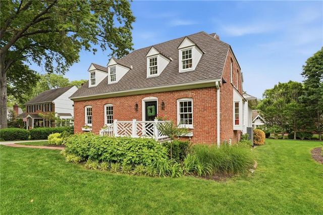 6809 Cedar Street, Prairie Village, KS 66208