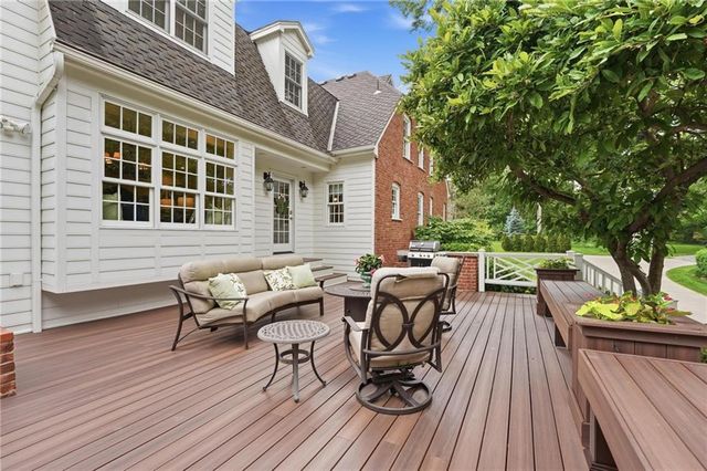 6809 Cedar Street, Prairie Village, KS 66208