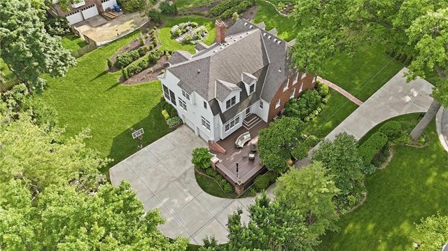 6809 Cedar Street, Prairie Village, KS 66208