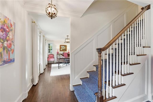6809 Cedar Street, Prairie Village, KS 66208