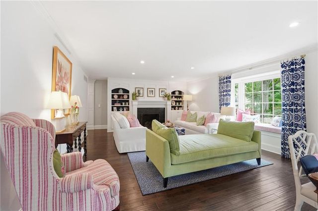 6809 Cedar Street, Prairie Village, KS 66208