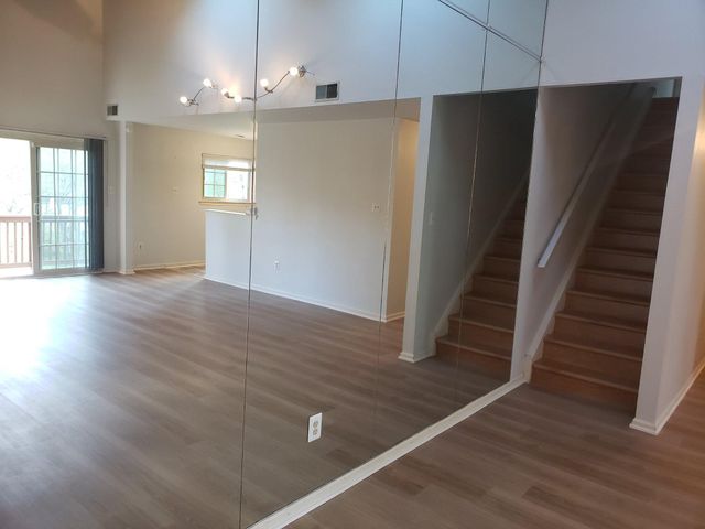 369 GREEN MEADOW LN, Horsham, PA 19044