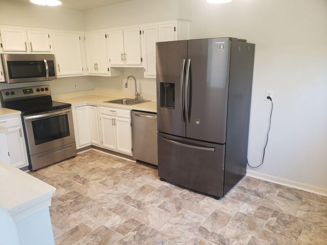 369 GREEN MEADOW LN, Horsham, PA 19044