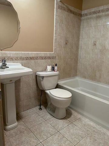 369 GREEN MEADOW LN, Horsham, PA 19044