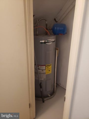 369 GREEN MEADOW LN, Horsham, PA 19044