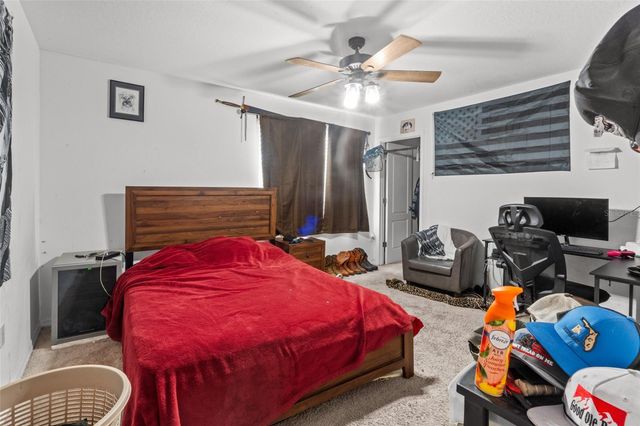 672 NW 247TH TERR, Newberry, FL 32669