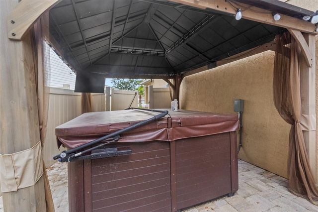 672 NW 247TH TERR, Newberry, FL 32669