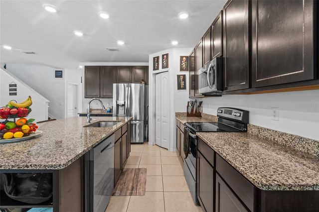 672 NW 247TH TERR, Newberry, FL 32669