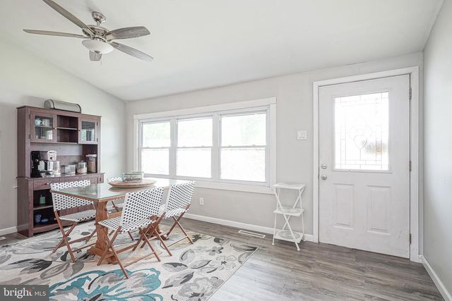 541 WINDSOR AVE, Maple Shade, NJ 08052