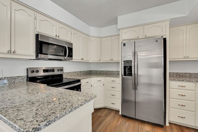 6115 N Hydraulic Ave, Park City, KS 67219