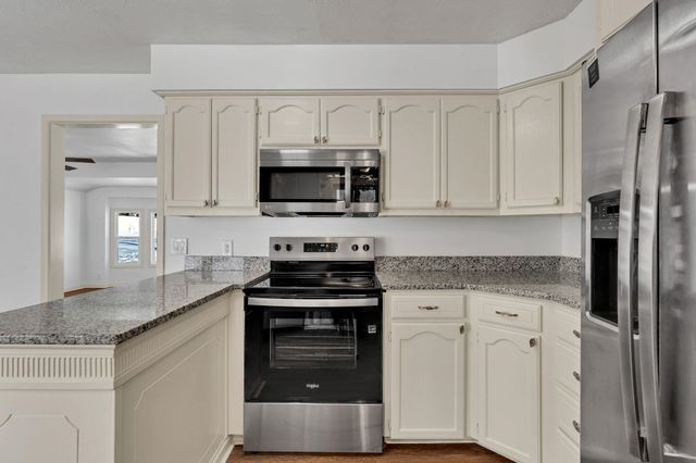 6115 N Hydraulic Ave, Park City, KS 67219