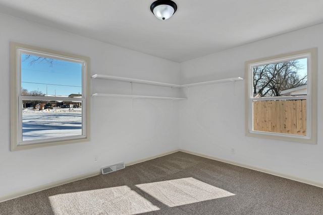 6115 N Hydraulic Ave, Park City, KS 67219