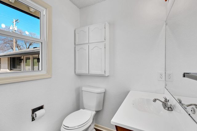 6115 N Hydraulic Ave, Park City, KS 67219