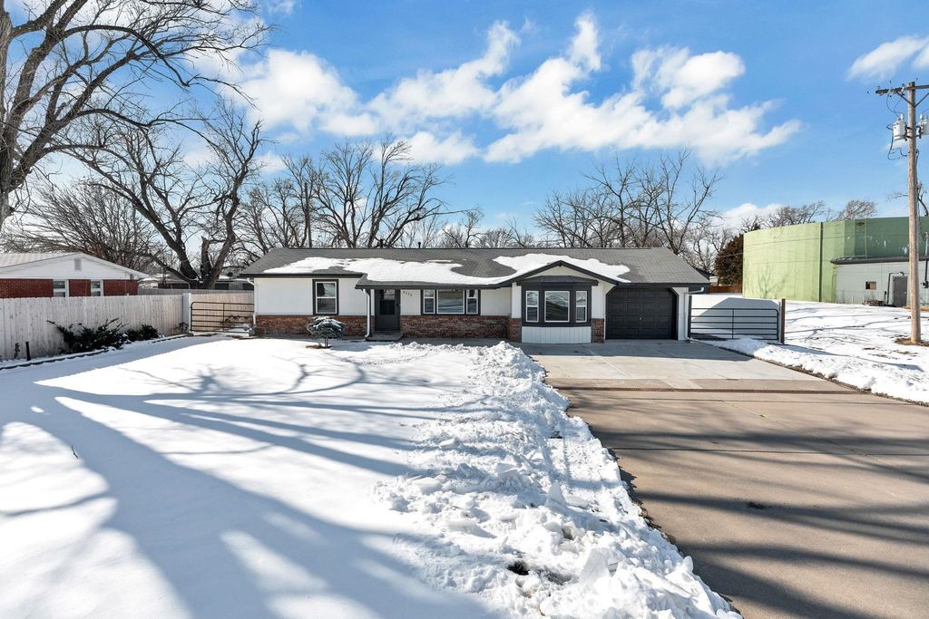 6115 N Hydraulic Ave, Park City, KS 67219