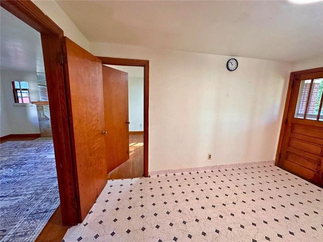 740 St Clair Ave, Clairton, PA 15025