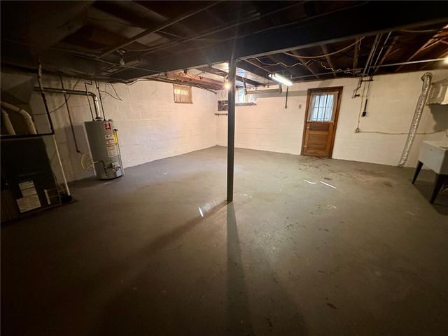 740 St Clair Ave, Clairton, PA 15025