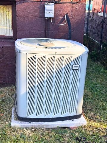 740 St Clair Ave, Clairton, PA 15025