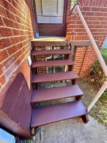 740 St Clair Ave, Clairton, PA 15025