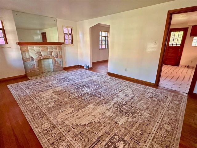 740 St Clair Ave, Clairton, PA 15025