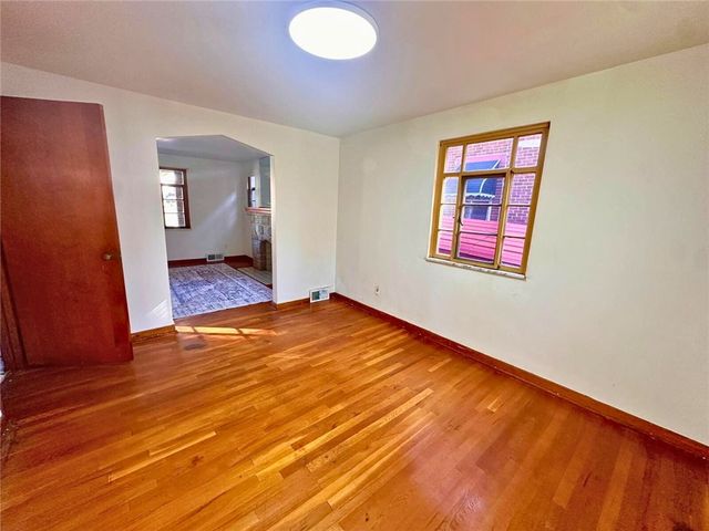 740 St Clair Ave, Clairton, PA 15025