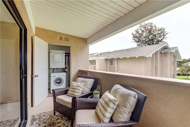 8877 Lauderdale Court 210-G, Huntington Beach, CA 92646