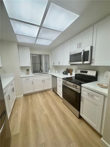 8877 Lauderdale Court 210-G, Huntington Beach, CA 92646