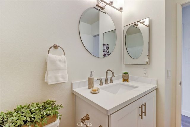 8877 Lauderdale Court 210-G, Huntington Beach, CA 92646