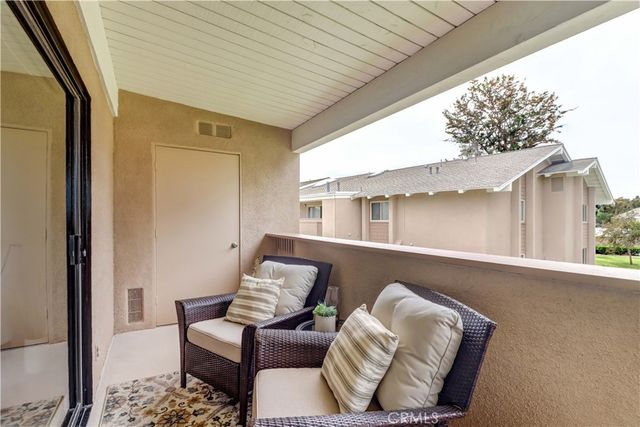 8877 Lauderdale Court 210-G, Huntington Beach, CA 92646