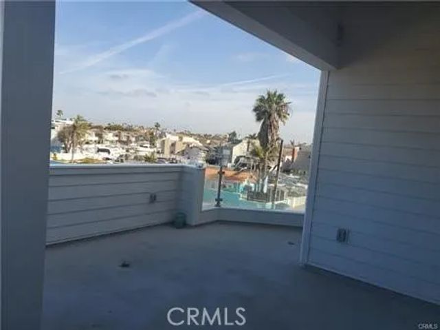16741 Pacific Coast 201, Sunset Beach, CA 90742
