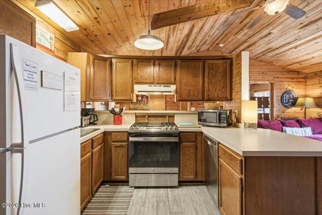110 NE 72nd Street, Oak Island, NC 28465